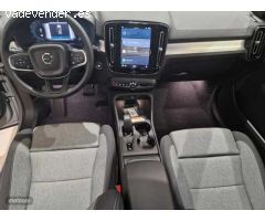 Volvo XC40 XC40 CORE B3 (G) MILD HYBRID con 1 Km por 39.900 EUR. en Navarra