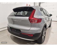 Volvo XC40 XC40 CORE B3 (G) MILD HYBRID con 1 Km por 39.900 EUR. en Navarra
