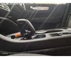 Volvo XC40 XC40 CORE B3 (G) MILD HYBRID con 1 Km por 39.900 EUR. en Navarra