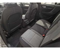 Volvo XC40 XC40 CORE B3 (G) MILD HYBRID con 1 Km por 39.900 EUR. en Navarra