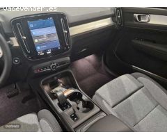 Volvo XC40 XC40 CORE B3 (G) MILD HYBRID con 1 Km por 39.900 EUR. en Navarra