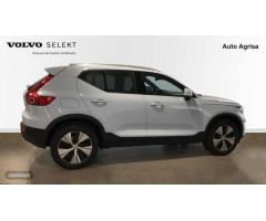 Volvo XC40 2.0 B4 CORE AUTO 197 5P de 2024 con 1 Km por 38.600 EUR. en La Rioja
