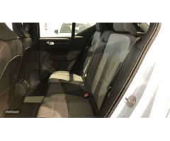 Volvo XC40 2.0 B4 CORE AUTO 197 5P de 2024 con 1 Km por 38.600 EUR. en La Rioja