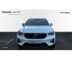 Volvo XC40 2.0 B3 CORE AUTO 163 5P de 2024 con 5 Km por 38.600 EUR. en La Rioja