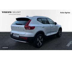 Volvo XC40 2.0 B3 CORE AUTO 163 5P de 2024 con 5 Km por 38.600 EUR. en La Rioja