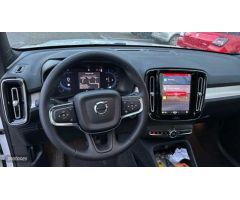 Volvo XC40 2.0 B3 CORE AUTO 163 5P de 2024 con 5 Km por 38.600 EUR. en La Rioja
