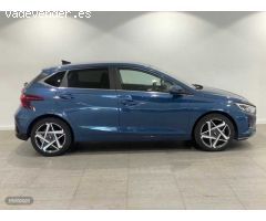 Hyundai i20 1.0 TGDI Tecno 48V 100 de 2024 con 16.300 Km por 21.600 EUR. en Barcelona