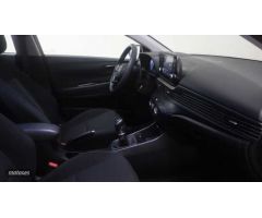 Hyundai i20 1.0 TGDI Klass 100 de 2024 con 10.880 Km por 18.500 EUR. en Alicante