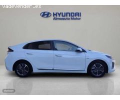 Hyundai Ioniq 1.6 GDI Tecno de 2021 con 50.000 Km por 21.500 EUR. en Madrid