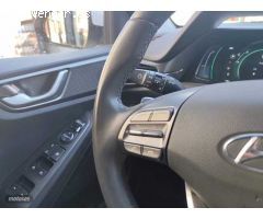 Hyundai Ioniq 1.6 GDI Tecno de 2021 con 50.000 Km por 21.500 EUR. en Madrid