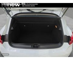 Renault Clio EQUILIBRE HIBRIDO de 2023 con 11.600 Km por 20.690 EUR. en Madrid