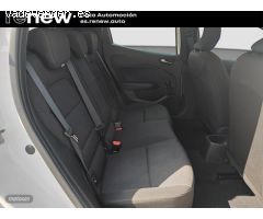 Renault Clio EQUILIBRE HIBRIDO de 2023 con 11.600 Km por 20.690 EUR. en Madrid