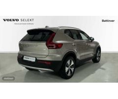 Volvo XC40 1.5 T4 PHEV RECHARGE PLUS BRIGHT DCT 211 5P de 2023 con 15.242 Km por 40.700 EUR. en Madr