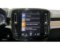 Volvo XC40 1.5 T4 PHEV RECHARGE PLUS BRIGHT DCT 211 5P de 2023 con 15.242 Km por 40.700 EUR. en Madr