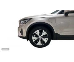Volvo XC40 1.5 T4 PHEV RECHARGE PLUS BRIGHT DCT 211 5P de 2023 con 15.242 Km por 40.700 EUR. en Madr
