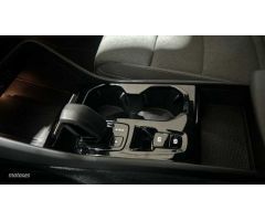 Volvo XC40 1.5 T4 PHEV RECHARGE PLUS BRIGHT DCT 211 5P de 2023 con 15.242 Km por 40.700 EUR. en Madr