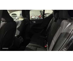 Volvo XC40 1.5 T3 AUTO 5P de 2019 con 78.850 Km por 25.900 EUR. en Alicante