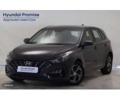 Hyundai i30 1.0 TGDI Klass LR 48V 120 de 2022 con 22.940 Km por 17.900 EUR. en Lleida