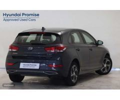 Hyundai i30 1.0 TGDI Klass LR 48V 120 de 2022 con 22.940 Km por 17.900 EUR. en Lleida