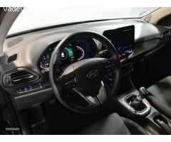 Hyundai i30 1.0 TGDI Tecno 48V 120 de 2023 con 11.708 Km por 21.900 EUR. en Madrid