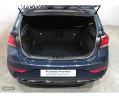 Hyundai i30 1.0 TGDI Tecno 48V 120 de 2023 con 11.708 Km por 21.900 EUR. en Madrid