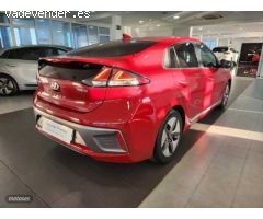 Hyundai Ioniq 1.6 GDI Tecno de 2020 con 29.400 Km por 18.900 EUR. en Madrid