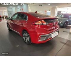 Hyundai Ioniq 1.6 GDI Tecno de 2020 con 29.400 Km por 18.900 EUR. en Madrid