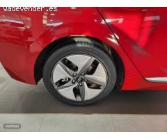 Hyundai Ioniq 1.6 GDI Tecno de 2020 con 29.400 Km por 18.900 EUR. en Madrid