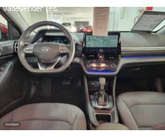 Hyundai Ioniq 1.6 GDI Tecno de 2020 con 29.400 Km por 18.900 EUR. en Madrid
