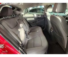 Hyundai Ioniq 1.6 GDI Tecno de 2020 con 29.400 Km por 18.900 EUR. en Madrid