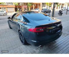 Jaguar XF 3.0 V6 Premium Luxury Aut. de 2011 con 148.000 Km por 11.990 EUR. en Barcelona