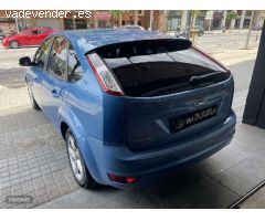 Ford Focus 1.6 Trend de 2010 con 158.000 Km por 6.500 EUR. en Barcelona