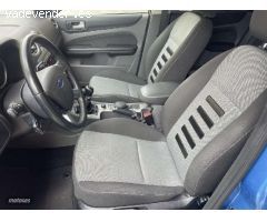 Ford Focus 1.6 Trend de 2010 con 158.000 Km por 6.500 EUR. en Barcelona