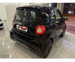 Smart Fortwo Coupe Ed Ushuaia Edition de 2019 con 28.000 Km por 16.900 EUR. en Barcelona