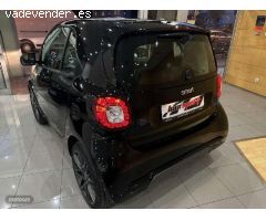 Smart Fortwo Coupe Ed Ushuaia Edition de 2019 con 28.000 Km por 16.900 EUR. en Barcelona