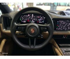 Porsche Cayenne Coupe E-hybrid Aut. de 2024 con 16.000 Km por 116.900 EUR. en Barcelona