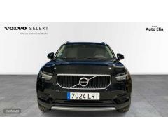 Volvo XC40 2.0 B4 G MOMENTUM AUTO 5P de 2021 con 106.600 Km por 24.900 EUR. en Madrid