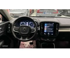 Volvo XC40 2.0 B4 G MOMENTUM AUTO 5P de 2021 con 106.600 Km por 24.900 EUR. en Madrid