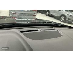 Volvo XC40 2.0 B4 G MOMENTUM AUTO 5P de 2021 con 106.600 Km por 24.900 EUR. en Madrid
