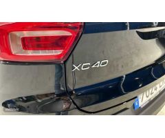 Volvo XC40 2.0 B4 G MOMENTUM AUTO 5P de 2021 con 106.600 Km por 24.900 EUR. en Madrid