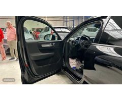 Volvo XC40 2.0 B4 G MOMENTUM AUTO 5P de 2021 con 106.600 Km por 24.900 EUR. en Madrid