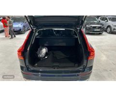 Volvo XC 60 2.0 T6 RECHARGE CORE AUTO 4WD 5P de 2024 con 26.200 Km por 55.900 EUR. en Madrid