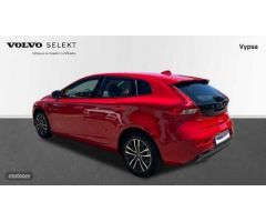 Volvo V 40 1.5 T2 MOMENTUM AUTO 122 5P de 2018 con 90.605 Km por 16.900 EUR. en Cordoba