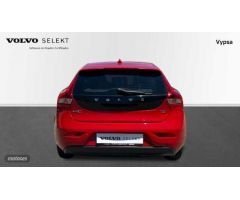 Volvo V 40 1.5 T2 MOMENTUM AUTO 122 5P de 2018 con 90.605 Km por 16.900 EUR. en Cordoba