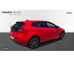 Volvo V 40 1.5 T2 MOMENTUM AUTO 122 5P de 2018 con 90.605 Km por 16.900 EUR. en Cordoba