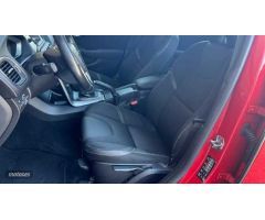 Volvo V 40 1.5 T2 MOMENTUM AUTO 122 5P de 2018 con 90.605 Km por 16.900 EUR. en Cordoba