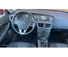 Volvo V 40 1.5 T2 MOMENTUM AUTO 122 5P de 2018 con 90.605 Km por 16.900 EUR. en Cordoba