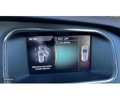 Volvo V 40 1.5 T2 MOMENTUM AUTO 122 5P de 2018 con 90.605 Km por 16.900 EUR. en Cordoba