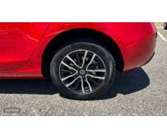Volvo V 40 1.5 T2 MOMENTUM AUTO 122 5P de 2018 con 90.605 Km por 16.900 EUR. en Cordoba