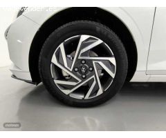 Hyundai i20 1.2 MPI Klass de 2023 con 13.024 Km por 15.900 EUR. en Barcelona